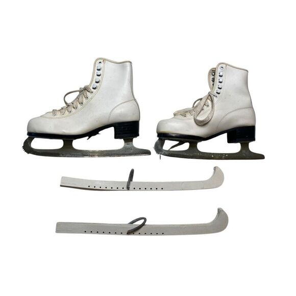 Vintage White Figure Ice Skates Womens Size 9 Made In Canada Winter Snow Sports - Picture 2 of 16